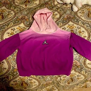 Girls small pull over sweatshirt. Good condition. No stains.